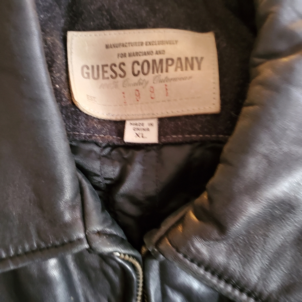 Leather jacket - Picture 2 of 3